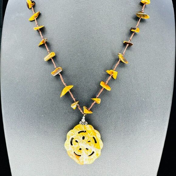 Agate Carved Pendant Tiger's Eye Cluster Knotted Necklace Sterling Lobster Clasp - Picture 2 of 12